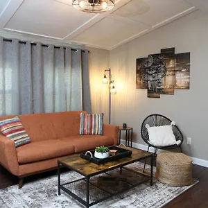 The Nest Downtown No Kids, No Pets Apartment Dunedin