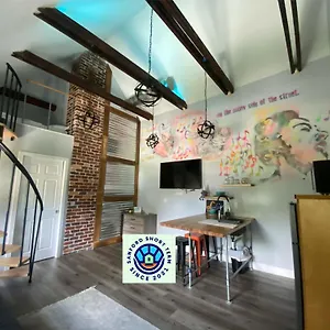 The Jazz Loft Apartment