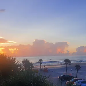 Beachside Bliss Ocean Views & Endless Fun Daytona Beach! Apartment